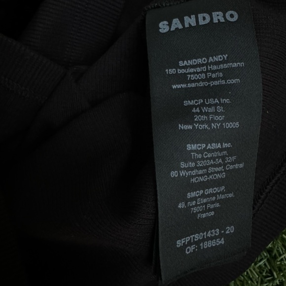 Sandro
Short Vest with Rhinestone Teardrop size 3 US L Large NWOT - Picture 7 of 15